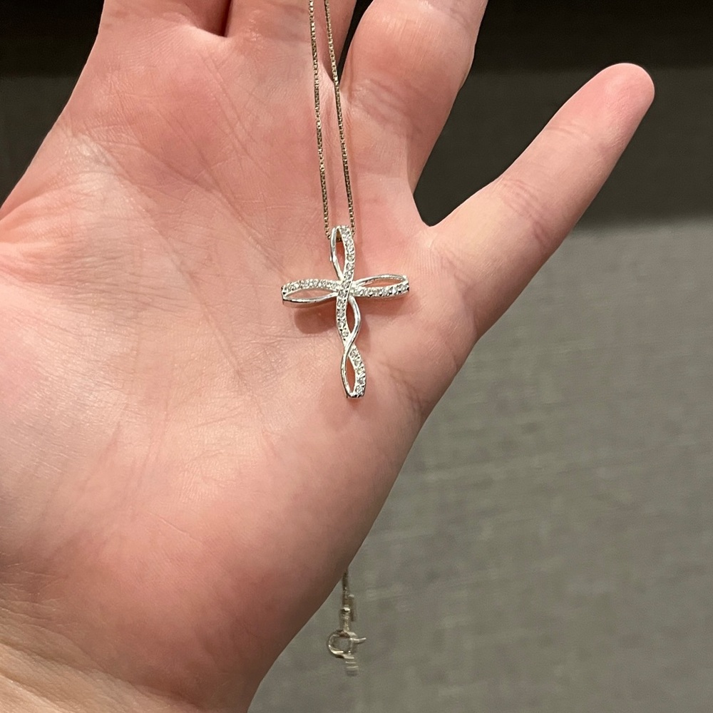 Silver cross necklace